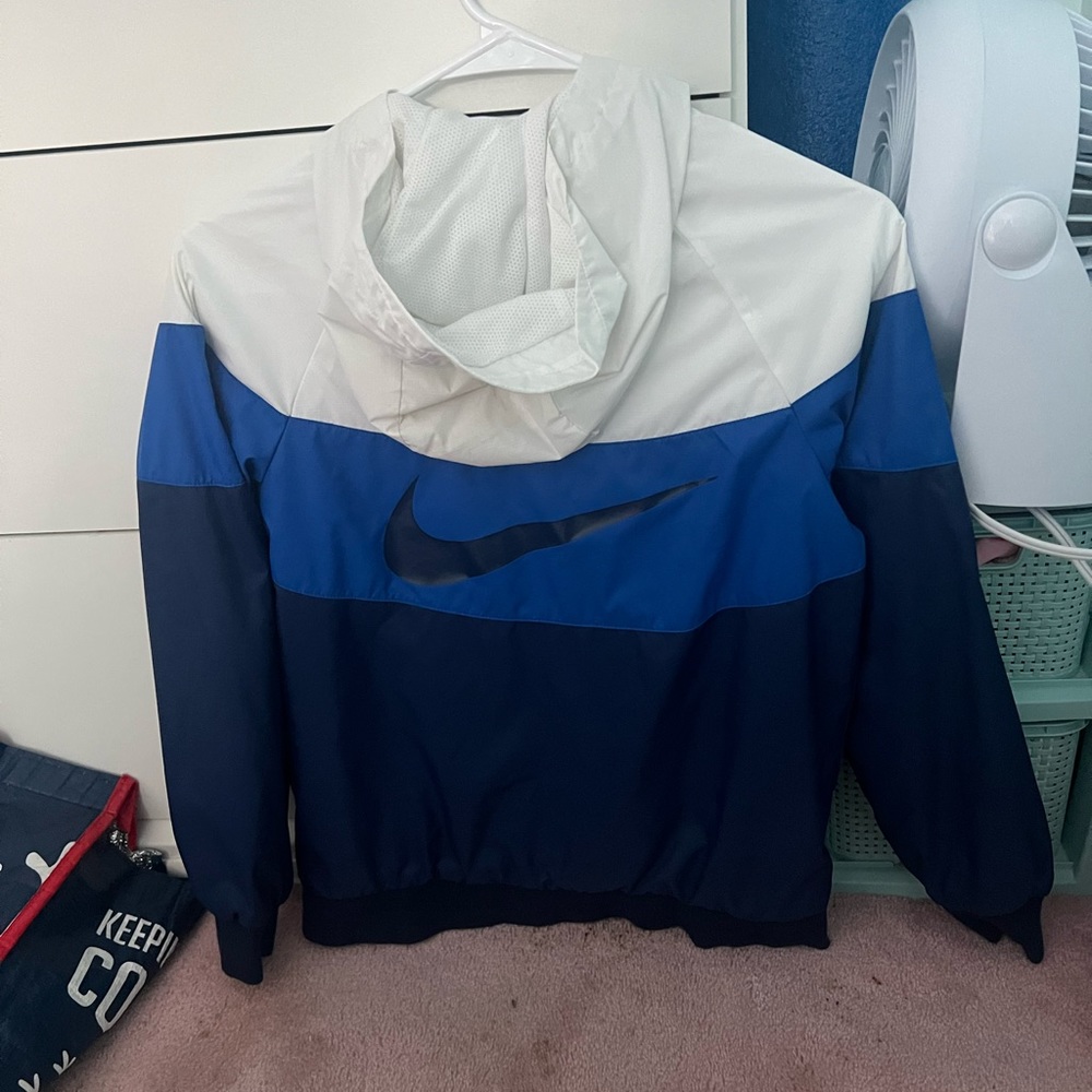 boys nike windbreak with pockets